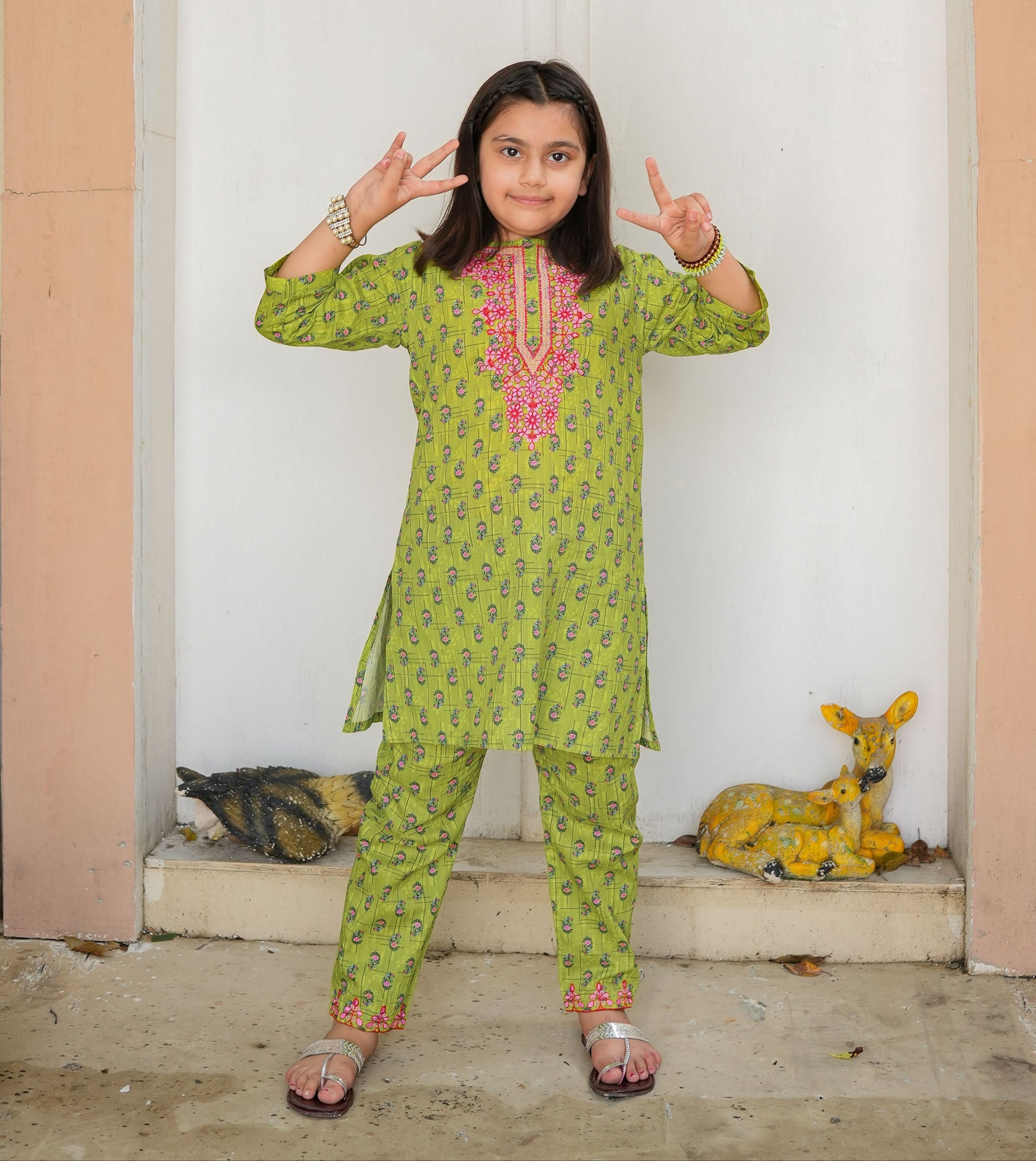 Dewdrop Rose 02 Piece (RTW)