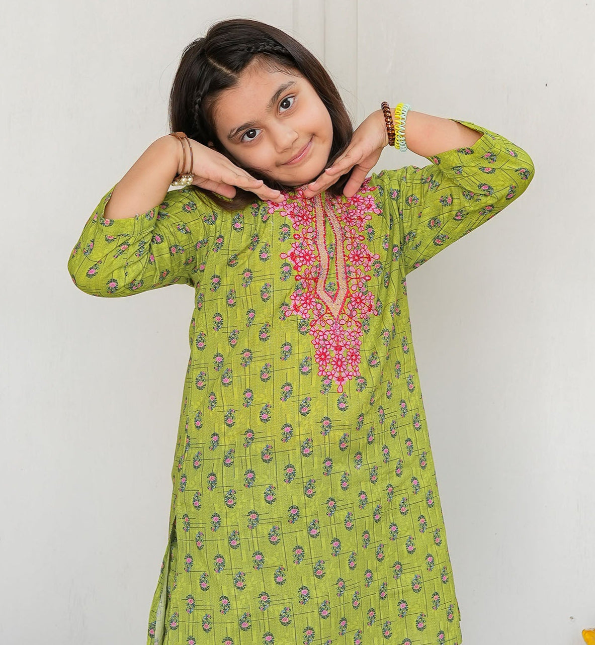 Dewdrop Rose 02 Piece (RTW)